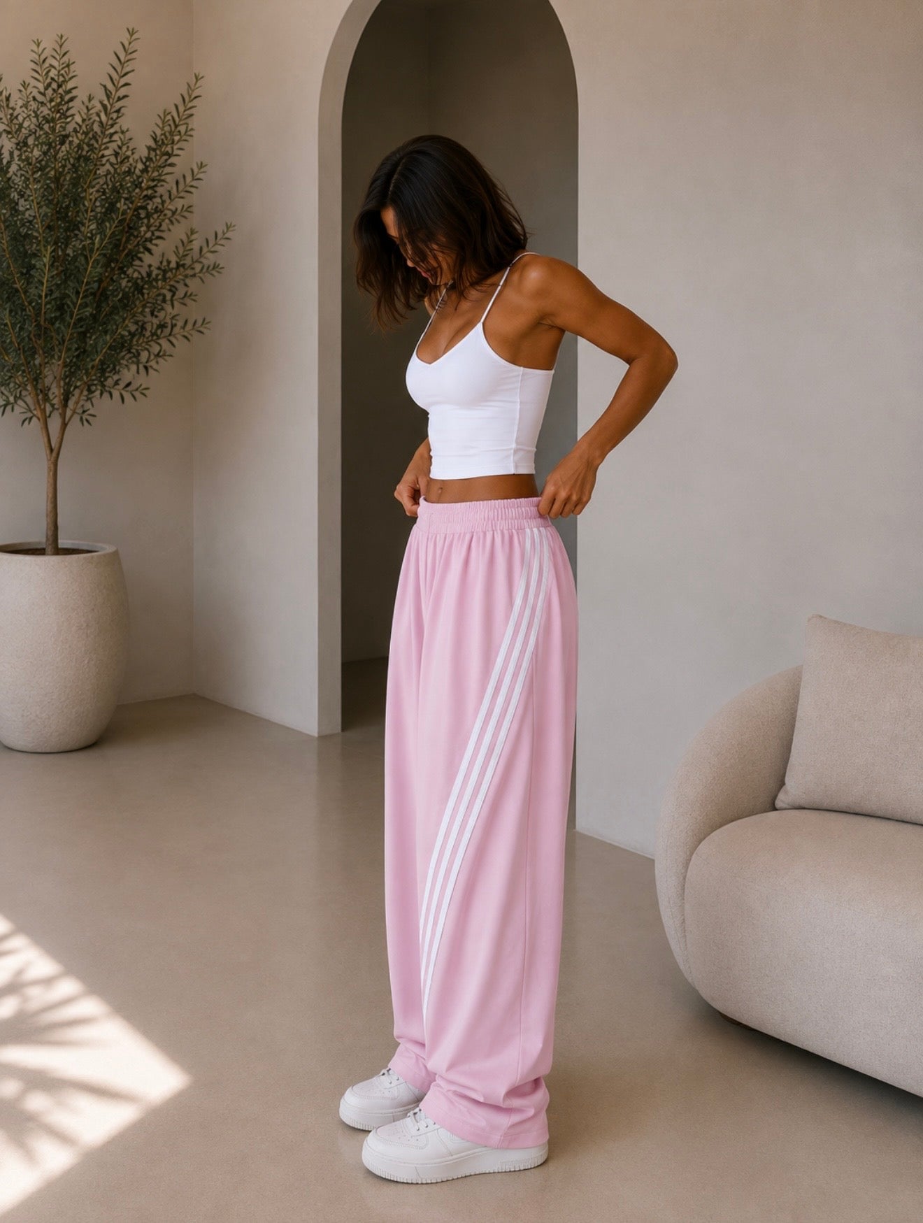 LÓ Joggers - Baby Pink / white