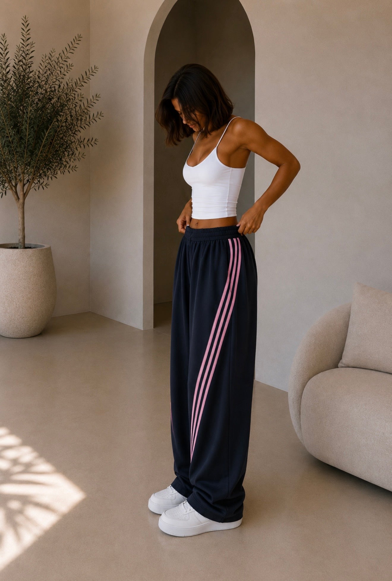 LÓ Joggers - Navy / Pink