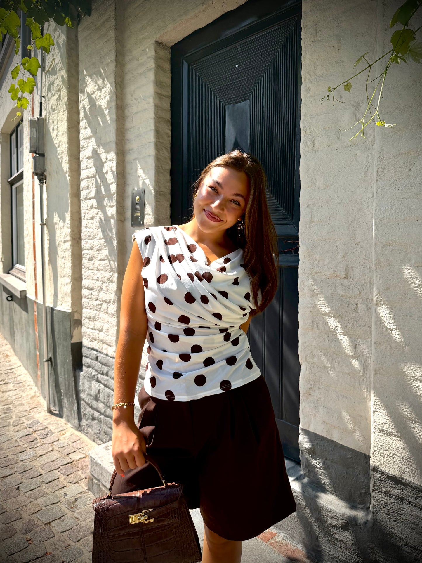 Polkadot chic white